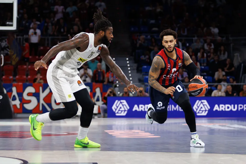 Markus Howard lidera la victoria del Baskonia ante el Partizan (103-96)