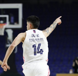 El líder vence a Unicaja y sigue con su pleno de triunfos en Liga (91-84)