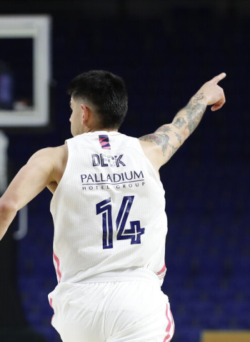 El líder vence a Unicaja y sigue con su pleno de triunfos en Liga (91-84)
