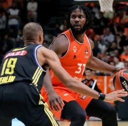 Valencia Basket tiró y el Alba Berlín terminó aflojando (79-71)