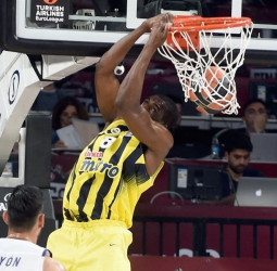 El Real Madrid se funde en el infierno turco (84-75)