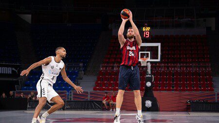 Baskonia se estrena con un claro triunfo frente al Zunder Palencia (105-73)