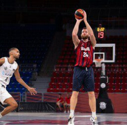 Baskonia se estrena con un claro triunfo frente al Zunder Palencia (105-73)
