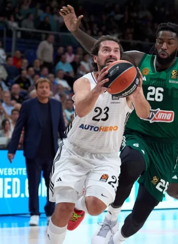 El Real Madrid aplaca un tanto su crisis tras ganar al Panathinaikos, 90-86