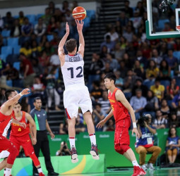 Francia supera a China (88-60)