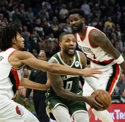 Los Bucks remontan 26 puntos para superar a los Blazers