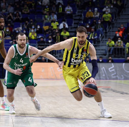 El Fenerbahce logra la remontada ante el Zalgiris Kaunas (73-67)