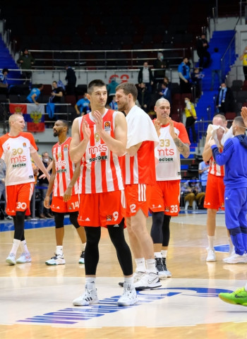 El Estrella Roja frena en seco al Zenit (58-69)