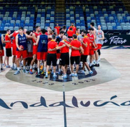 España y la Eslovenia de Doncic levantan el telón del gran Torneo del Centenario