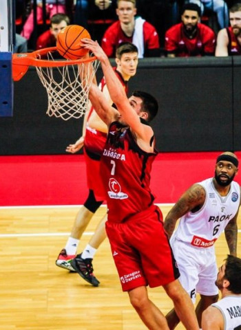 El Zaragoza vuela a por la ventaja campo (86-76)
