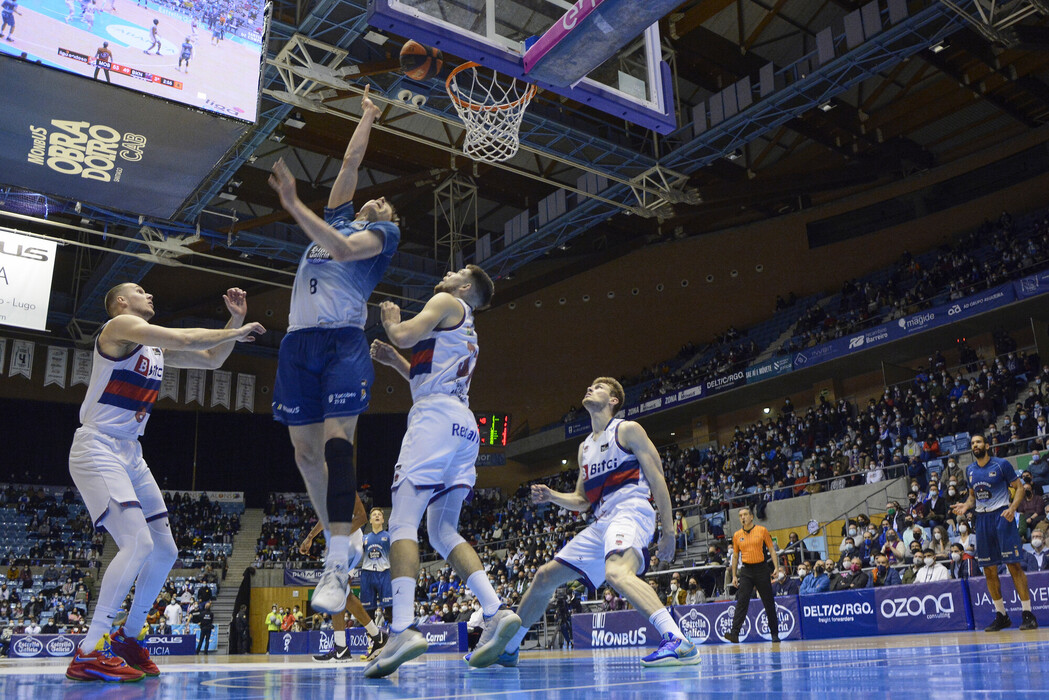 Henry Ellenson justifica contra Baskonia el gusto de Moncho Fernández por los cuatros y medio