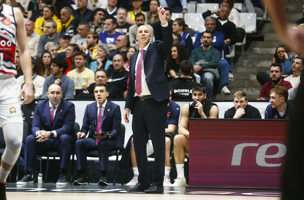 Joan Peñarroya no tiene asegurada su continuidad en el Baskonia
