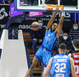 Urbas Fuenlabrada se desata tras la cuarentena (77-55)