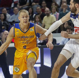 Sasu Salin, refuerzo para la línea exterior del Unicaja