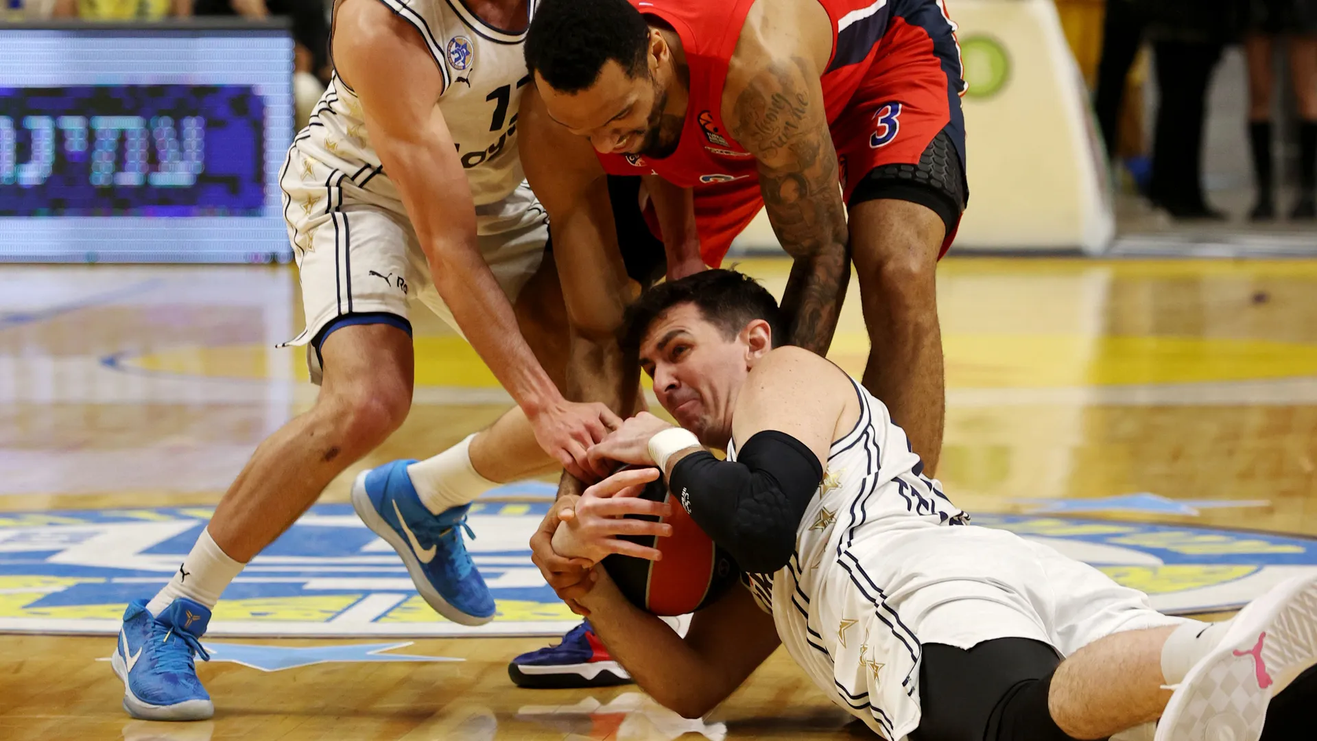 El Maccabi supera al CSKA Moscú (84-75)