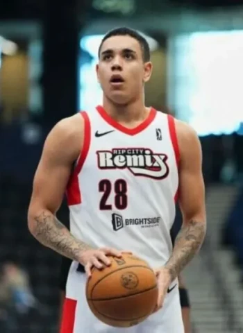 Valencia Basket se interesa por Isaac Nogués