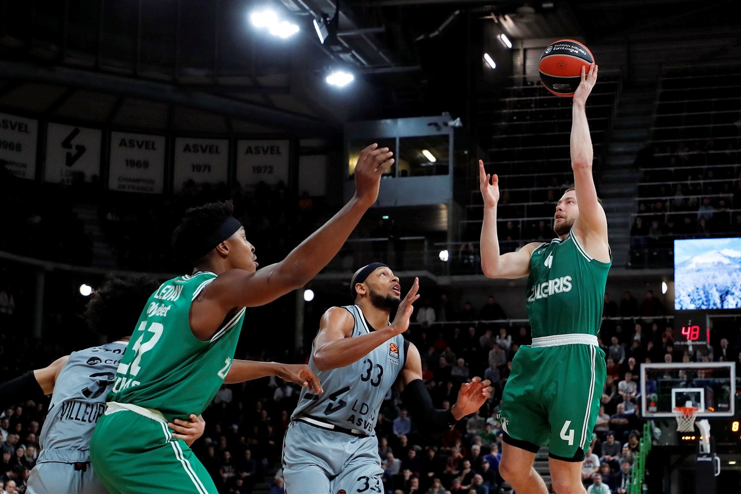 El Zalgiris supera el efecto "Astroballe" (74-79)