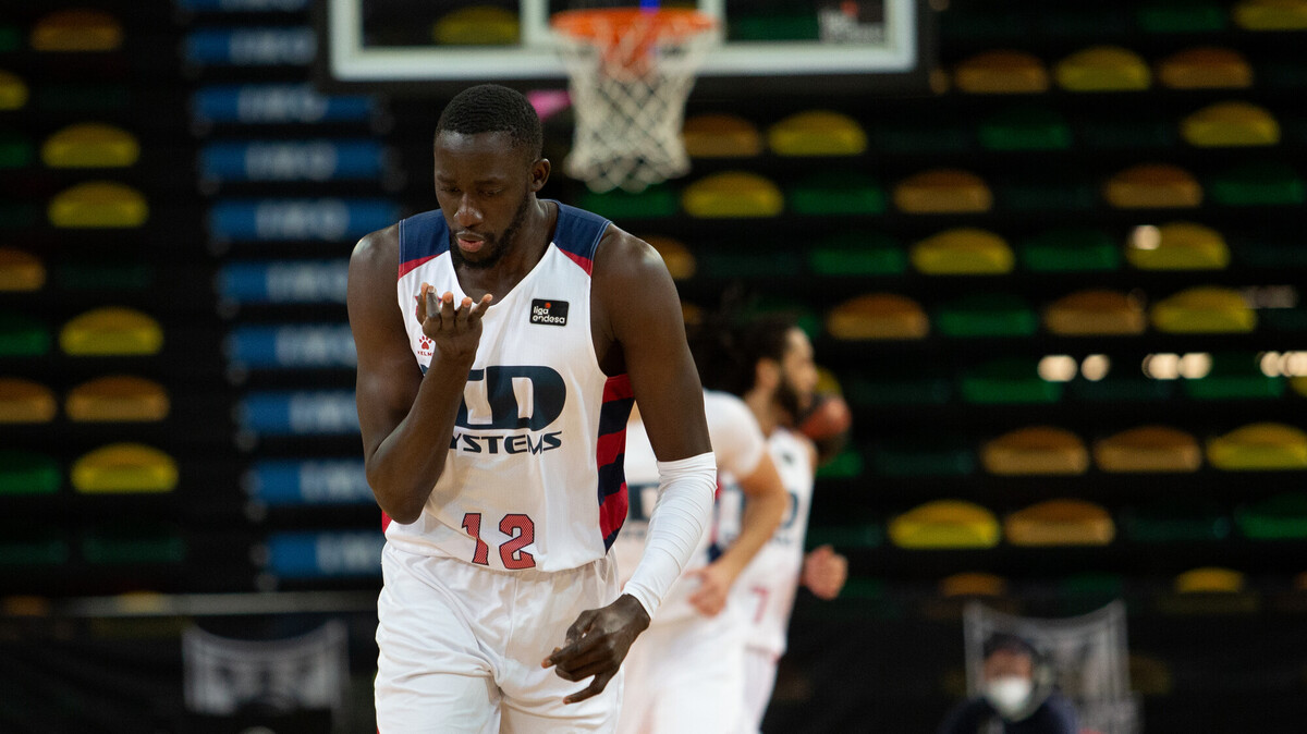 TD Systems Baskonia se hace con el derbi en Miribilla (72-85)