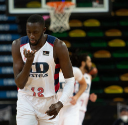 TD Systems Baskonia se hace con el derbi en Miribilla (72-85)