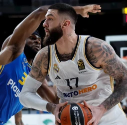 El Real Madrid se mantiene invicto en casa, 106-101