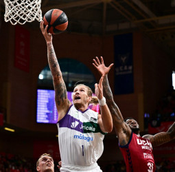 El Unicaja reacciona, 66-74 [1-2]