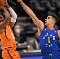 Los Suns dejan a los Nuggets al borde de la eliminación (102-116) [3-0]