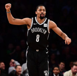 Dinwiddie apunta a los Wizards, a cambio los Nets recibirían a Kuzma y Harrell