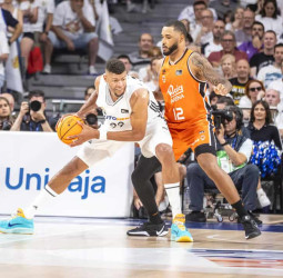 El Real Madrid impone su ley y asesta el primer golpe, 89-75 [1-0]