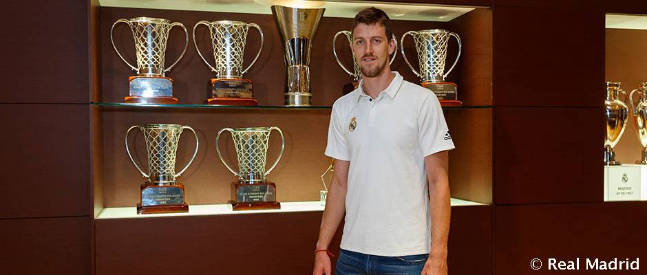 El Real Madrid anuncia el fichaje de Ognjen Kuzmic