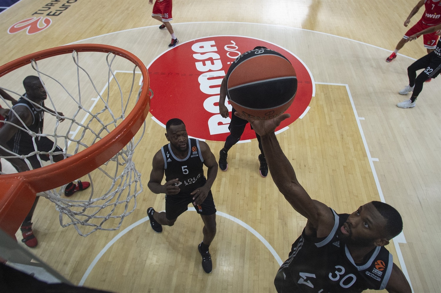Olympiacos y ASVEL se enfrentan en la 16ª jornada