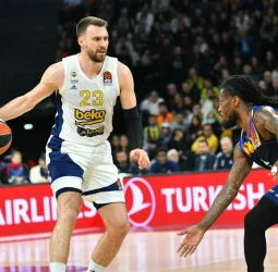 El Fenerbahce remonta para llevarse la victoria ante el ASVEL, 73-83