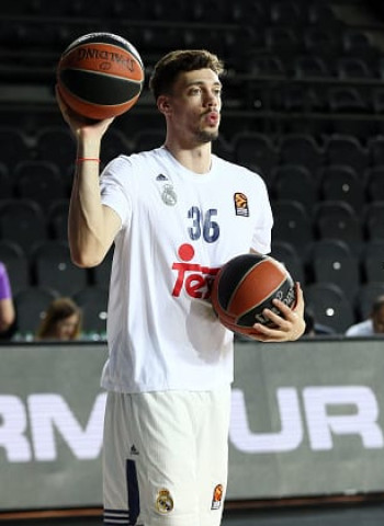 Real Madrid y Basket Zaragoza negocian la cesión de Alex Suárez