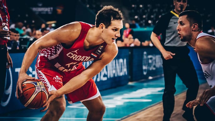 Bogdanovic lidera a Croacia ante unos correosos húngaros (58-67)