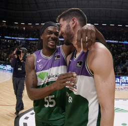 Brizuela lidera el arsenal ofensivo que aniquila a Valencia Basket (102-86)