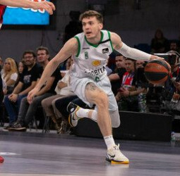 La exhibición de Kyle Guy guía al Joventut para dar el primer golpe (91-99)