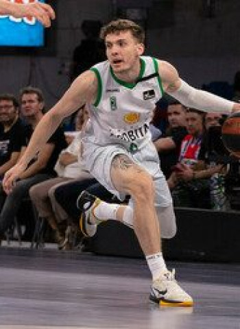 La exhibición de Kyle Guy guía al Joventut para dar el primer golpe (91-99)