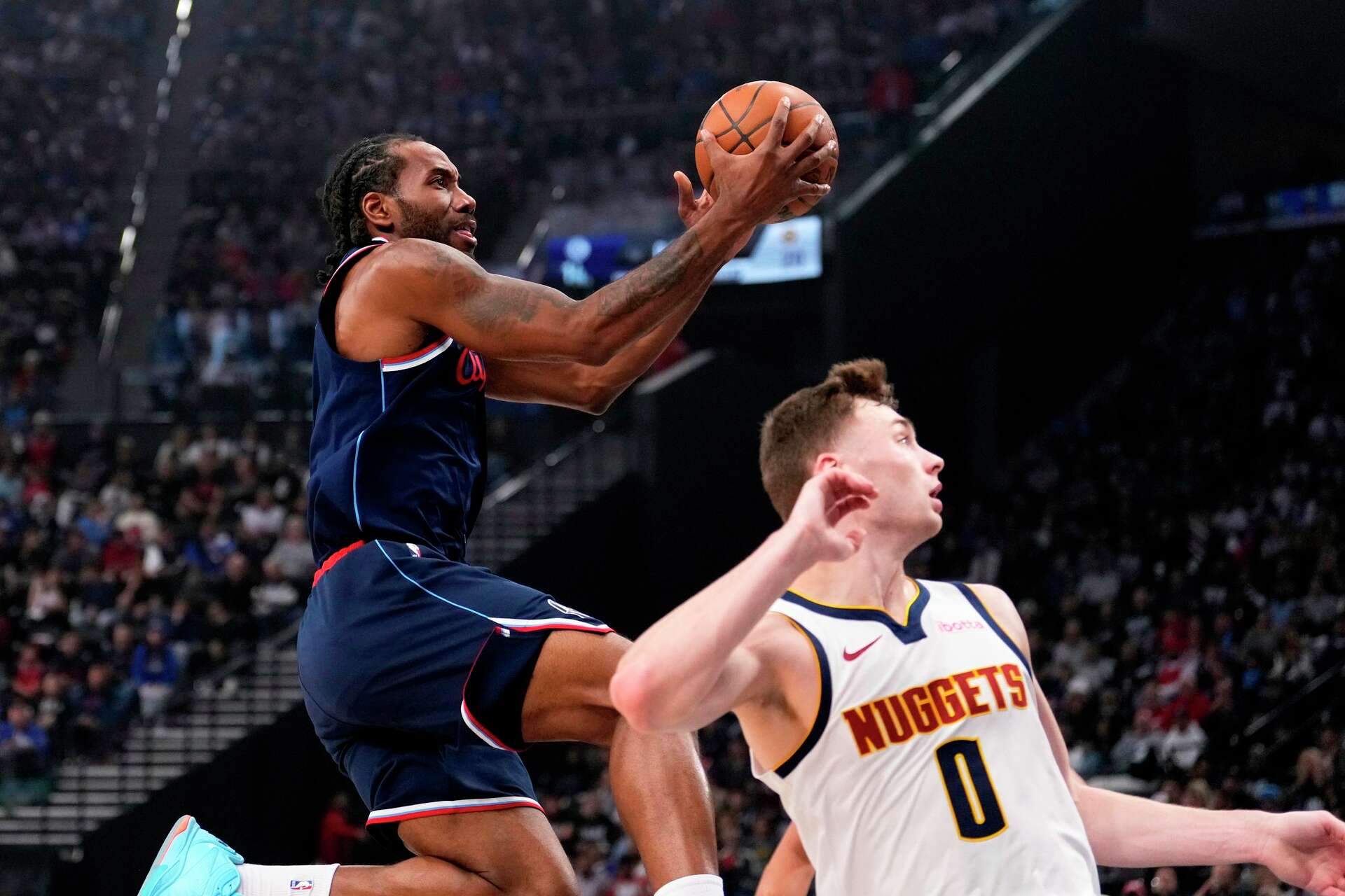 Duro golpe de los Clippers a la moral de los Nuggets, 83-117 [1-2]