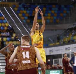 El Gran Canaria muestra una seria versión en un partido intrascendente (69-76)