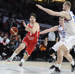 Tarik Biberovic mantiene con vida a Turquía
