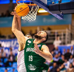 Río Breogán sella la victoria en tiempo extra ante el Bonn, 97-92