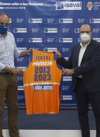 Klemen Prepelic presentado como jugador taronja