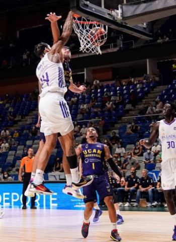 Victoria del Real Madrid antes de la Supercopa (80-65)