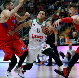 El Baskonia iguala la oferta del FC Barcelona Lassa por Shane Larkin