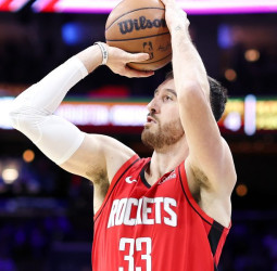 Partizan y Maccabi pugnan por Frank Kaminsky