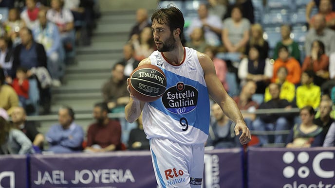 Nacho Llovet sufre un esguince en su tobillo izquierdo