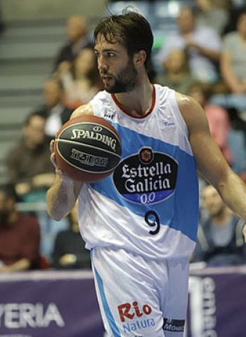 Nacho Llovet sufre un esguince en su tobillo izquierdo