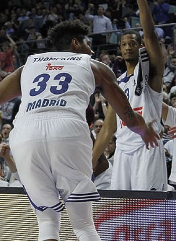 Trey Thompkins sufre una contusión articular en la cadera derecha