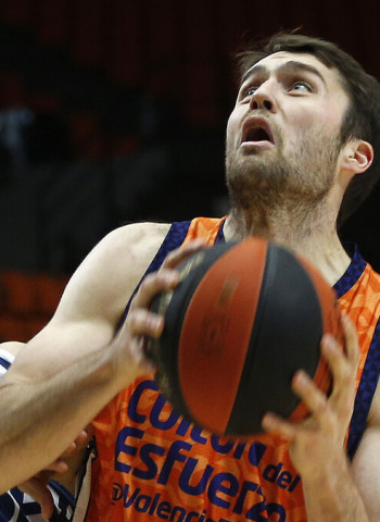 Regreso a la Fonteta del Valencia Basket con triunfo ante Baxi Manresa (112-82)