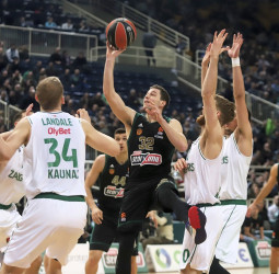 El Panathinaikos supera a un duro Zalgiris (96-94)