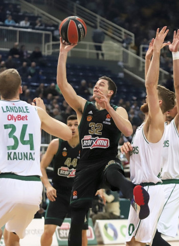 El Panathinaikos supera a un duro Zalgiris (96-94)